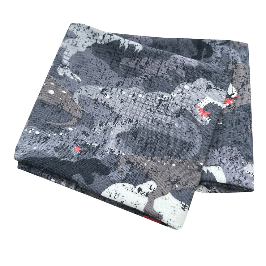 Wollhuhn Elastisches Öko Stirnband, zweilagig und breit, mit Dino-Camouflage-Design in Grau/Blau, handgemacht aus weichem Jersey, ideal für Outdoor-Aktivitäten.