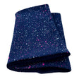 Wollhuhn Halstuch / Schlupfschal / Loop WARM mit Fleece, gefaltet, blaue Baumwolle mit weißen Sprenkeln. Handgefertigt, weich und ideal für kalte Tage.