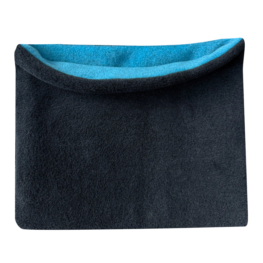 Wollhuhn WINTER Halstuch/Schlupfschal „Unser Wärmster“ aus doppellagigem Fleece in Schwarz/Türkis, handgefertigt für optimalen Kälteschutz, ideal für Kinder und Erwachsene.