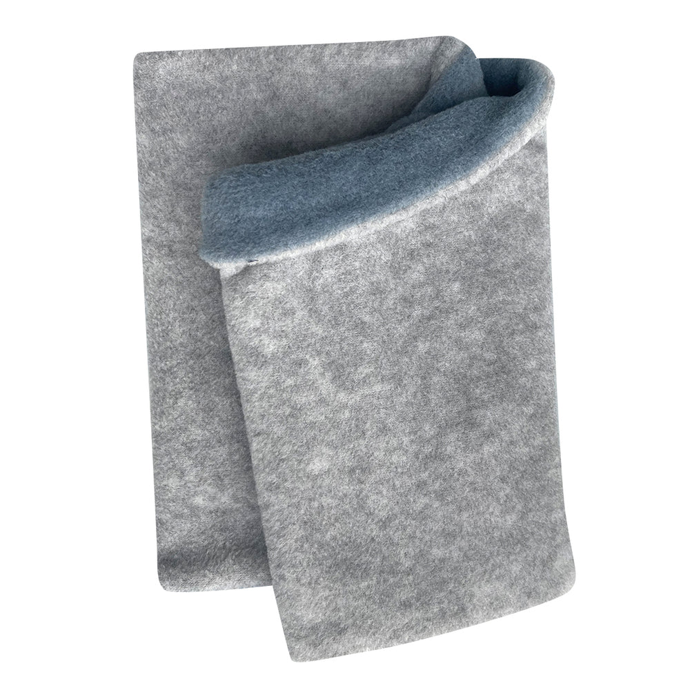 Wollhuhn WINTER Halstuch/Schlupfschal „Unser Wärmster“, handgefertigt, doppellagiger Fleece, ideal für Kinder und Erwachsene, in Hellgrau/Rauchblau, sichtbar kuschelig und winddicht.
