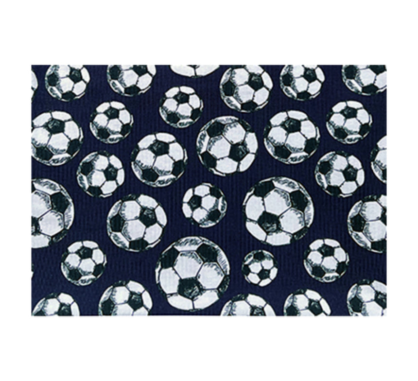 Wollhuhn Leichtes Öko Jersey Halstuch Fußball Dunkelblau: Handgemachter Loop mit Fußballmuster auf dunkelblauem Hintergrund, ideal für Übergangszeiten, weich und wendbar.