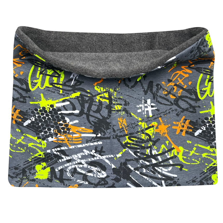 Wollhuhn Halstuch / Schlupfschal / Loop WARM, Innen Fleece, zeigt ein handgemachtes, wendbares Design mit Graffiti-Muster, ideal für kühle Tage.
