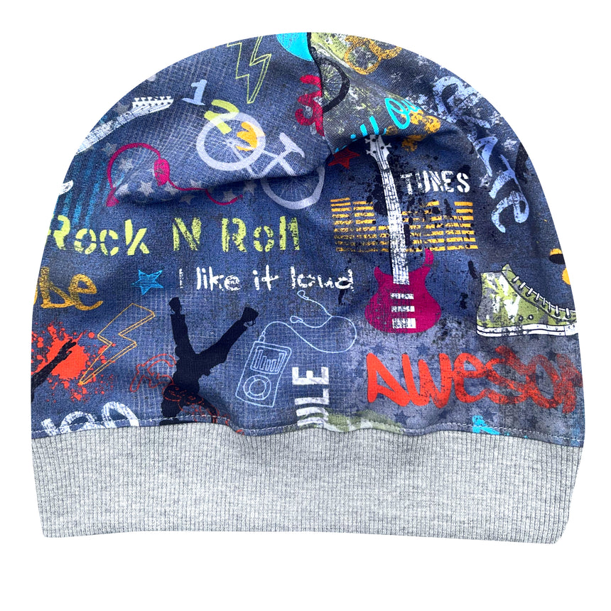 Wollhuhn Dünne Öko Beanie-Mütze mit kunstvollem Design, ideal für Übergangszeit. Handgemacht, elastisch und bequem, perfekt für aktive Kinder.