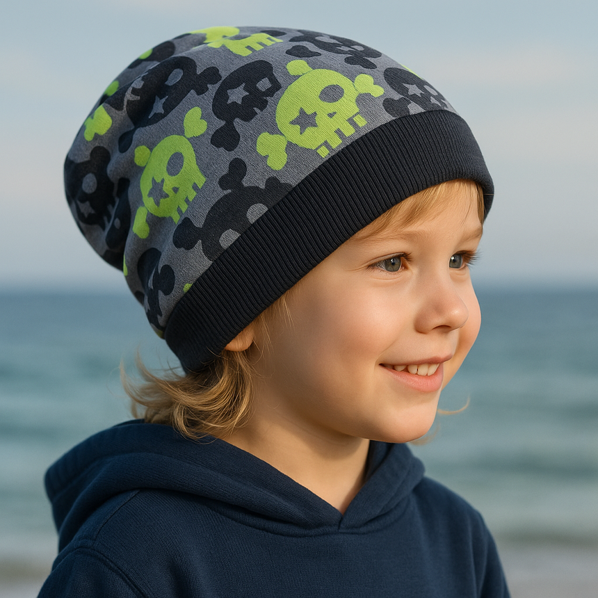 Wollhuhn Dünne Öko Beanie-Mütze Sommer/Übergang Einlagig Coole Skulls Grau/Lime, handgefertigt, dehnbar, ideal für Kinder, bequem unter Helmen tragbar.