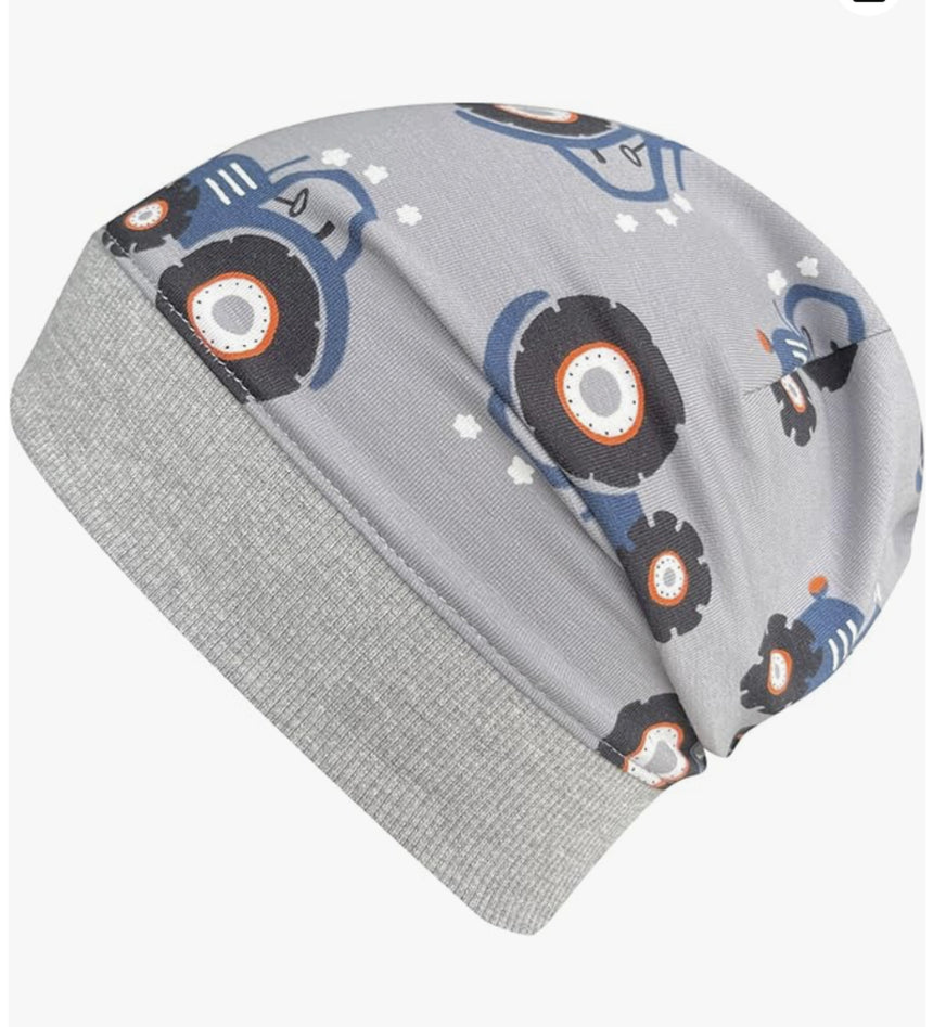 Wollhuhn Dünne Öko Beanie-Mütze Sommer/Übergang Einlagig Maxi Traktor/Trecker Grau: Handgemachte, dehnbare Kinderbeanie mit Traktor-Design, aus weichem Öko-Jersey, ideal für Kindergarten und Freizeit.