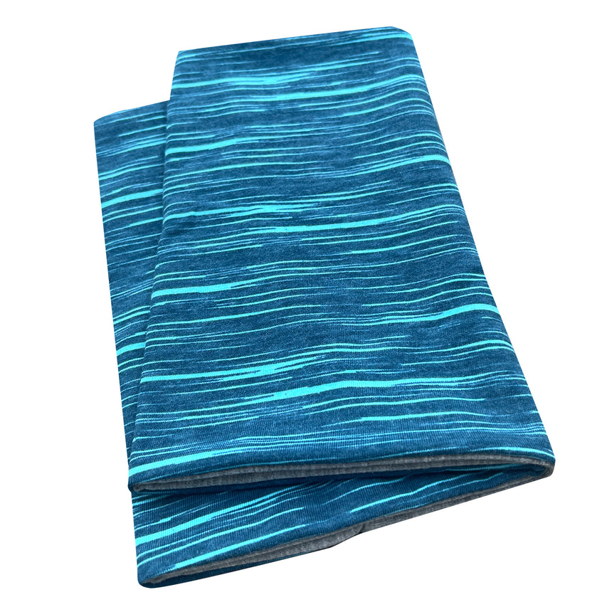 Wollhuhn Leichtes Lockeres Öko Jersey Halstuch, ein handgemachter Kinderloop aus blau-weiß gestreiftem Stoff, weich und angenehm, perfekt für Übergangszeiten.