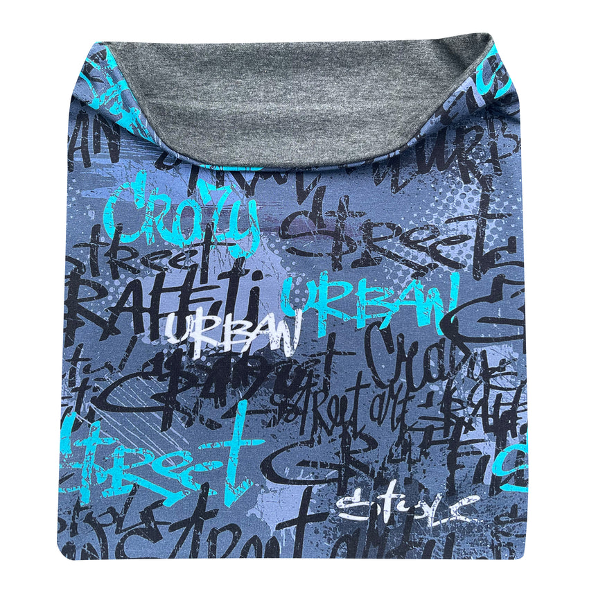 Wollhuhn LONG Loop, vielseitiger Schal mit blauem Skater-Motiv, handgemacht, wendbar, bietet Komfort und Schutz, geeignet für Kinder und Erwachsene, ideal für alle Jahreszeiten.