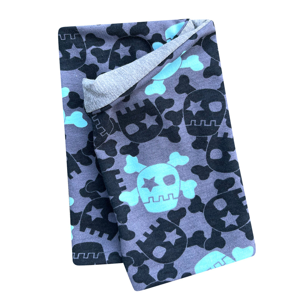 Wollhuhn Leichtes Lockeres Öko Jersey Halstuch mit Totenkopf-Muster, handgefertigt, ideal für Übergangszeiten, weich und wendbar für vielseitige Looks.