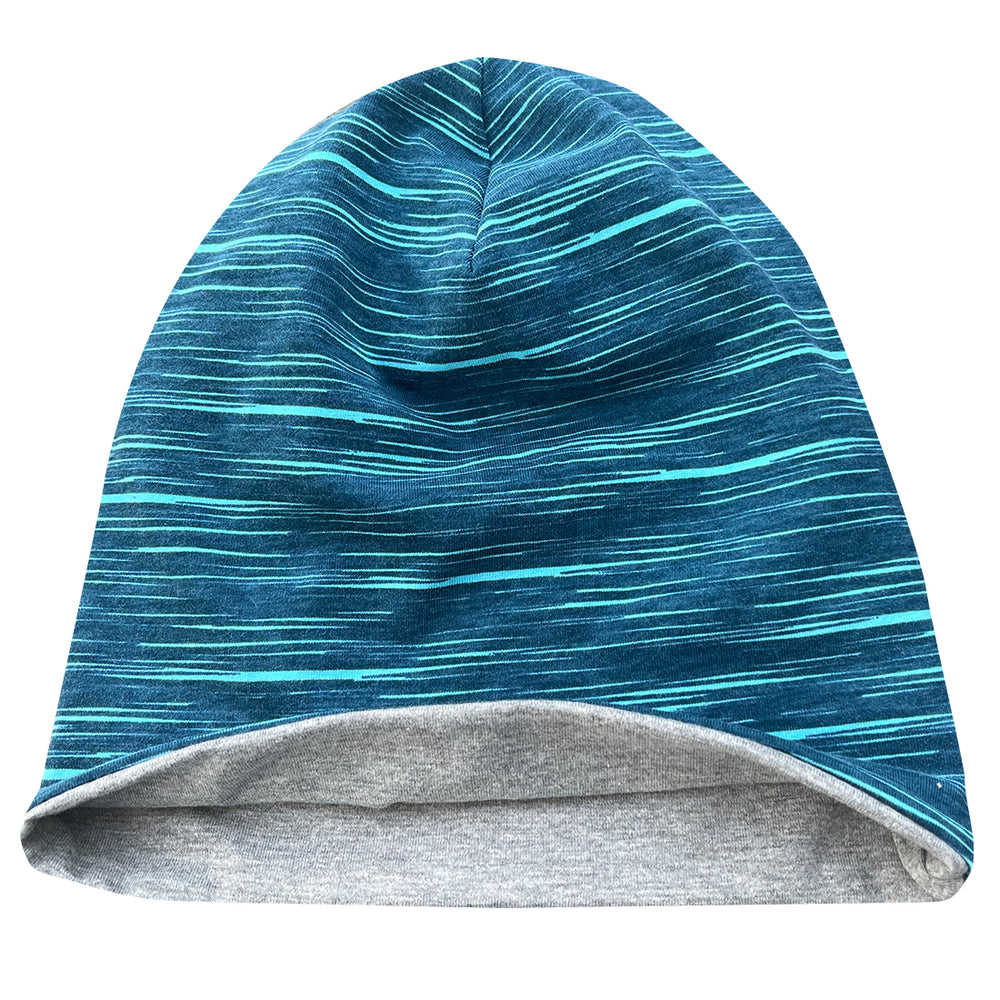Wollhuhn Öko Long Beanie, zweilagig und wendbar, aus weichem Jersey. Lässiger Sitz, ideal für Kinder, handgefertigt in Deutschland. Perfekt für ganzjähriges Tragen.