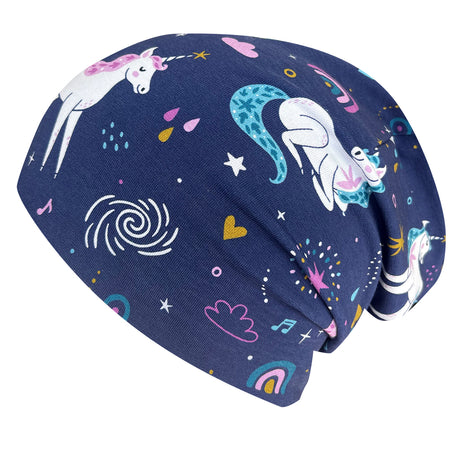 Wollhuhn Öko Long Beanie, wendbar, dunkelblau mit Einhorn- und Sternenmuster, aus weichem, zweilagigem Baumwolljersey für ganzjährigen, bequemen Tragekomfort.