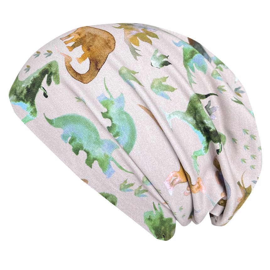 Wollhuhn Öko Long Beanie mit grün-braunem Dino-Muster, aus weichem, zweilagigem Baumwolljersey, wendbar, für ganzjähriges Tragen, handgefertigt in Deutschland.