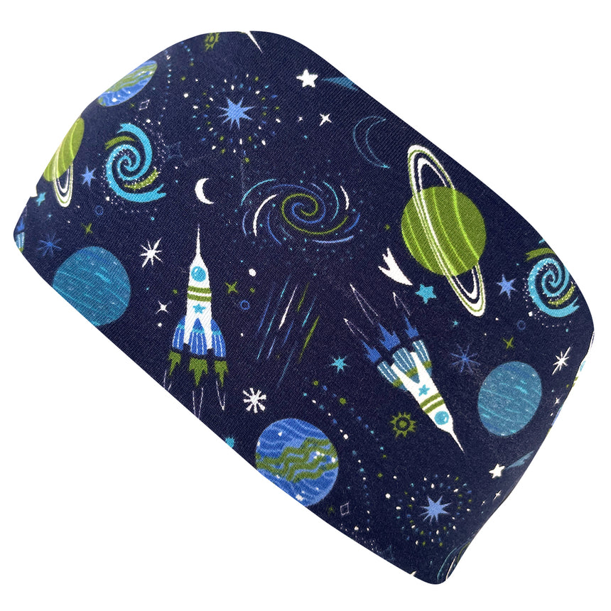 Wollhuhn Elastisches Öko Stirnband, zweilagig und breit, mit Weltraumthema. Handgefertigt aus Bio-Baumwolle, ideal für Schule und Freizeitaktivitäten.