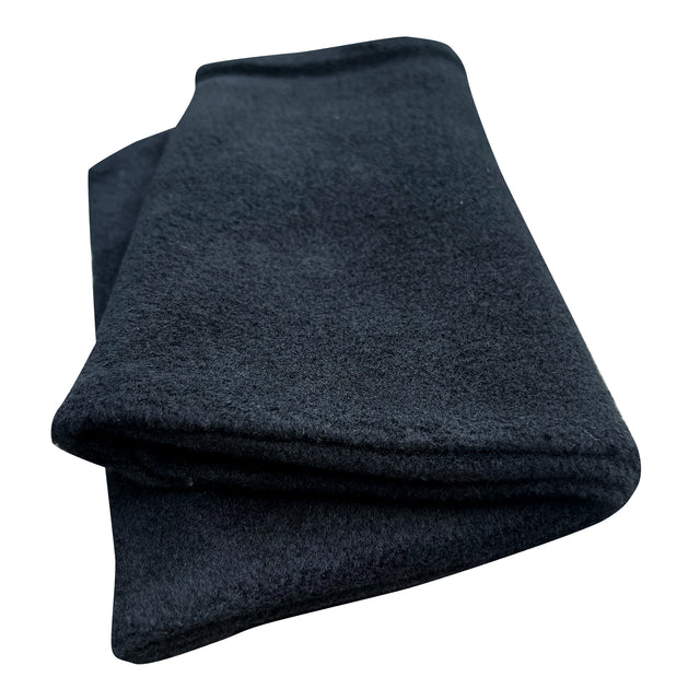 Wollhuhn WINTER Halstuch/Schlupfschal „Unser Wärmster“, einfarbig schwarz, doppellagiger Fleece, handgefertigt, ideal für Kinder und Erwachsene, auf weißem Hintergrund gefaltet.