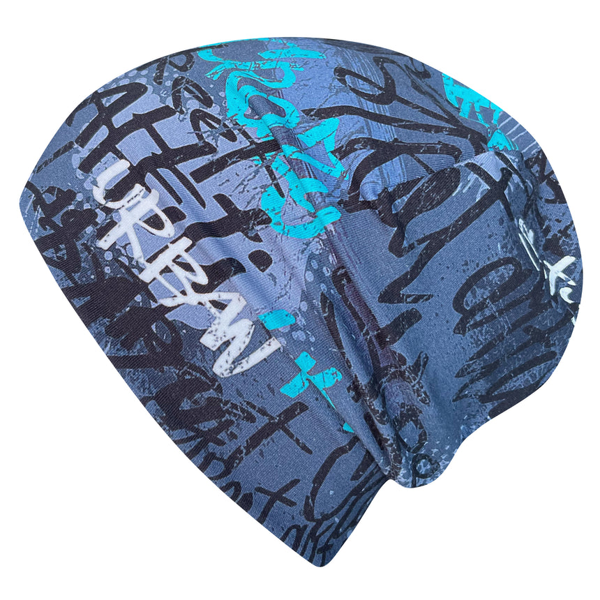 Wollhuhn Öko Shorties: Handgemachte, zweilagige blaue Beanie mit Graffiti-Design, ideal für Kinder und Teenager. Bequem, wärmend, wendbar und unter Helmen tragbar.