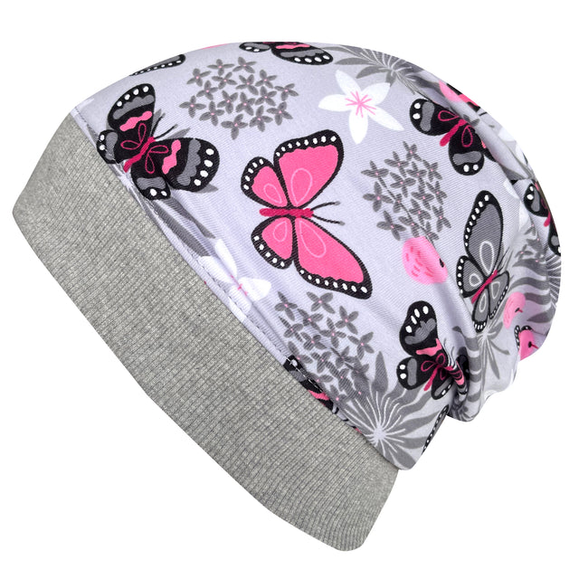 Wollhuhn Dünne Öko Beanie-Mütze Sommer/Übergang Einlagig, zeigt Schmetterlingsmotiv auf grauem Jersey, handgefertigt für Kinder, ideal für kühle Tage.