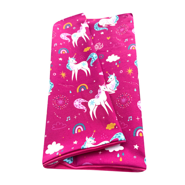 Wollhuhn LONG Loop mit Einhorn- und Regenbogenmuster, ideal für Kinder und Erwachsene, bietet weichen Komfort und Schutz, handgefertigt in Deutschland.