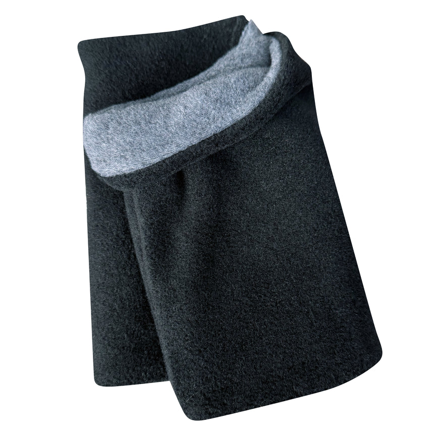 Wollhuhn WINTER Halstuch/Schlupfschal „Unser Wärmster“ aus doppellagigem Fleece in Schwarz/Anthrazit, handgenäht, kuschelig und wärmend, ideal für Kinder und Erwachsene.