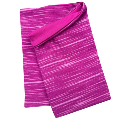 Wollhuhn Leichtes Lockeres Öko Jersey Halstuch, ein handgemachter Schlupfschal für Kinder, dehnbar und angenehm zu tragen, in fröhlichem Magenta-Pink, ideal für Übergangszeiten.