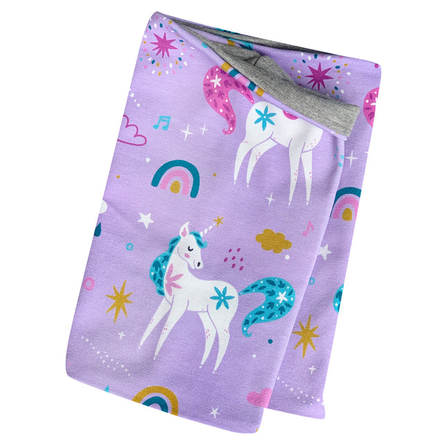 Wollhuhn Leichtes Öko Jersey Halstuch mit Einhörnern und Regenbogendesign, handgefertigt in Flieder, ideal für Kinder, weich und wendbar, für Frühling und Sommer.