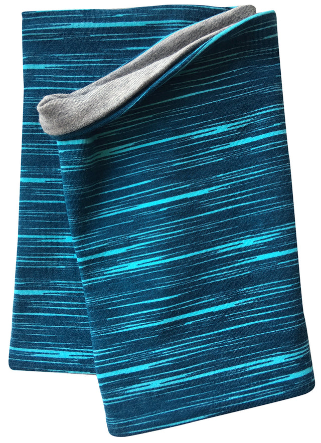 Wollhuhn Leichtes Lockeres Öko Jersey Halstuch in Petrol/Türkis, handgemachter Kinderloop aus gestreiftem Stoff, ideal für Übergangszeiten, mit dehnbarem, wendbarem Design.